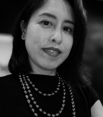 Stephanie Whack Headshot